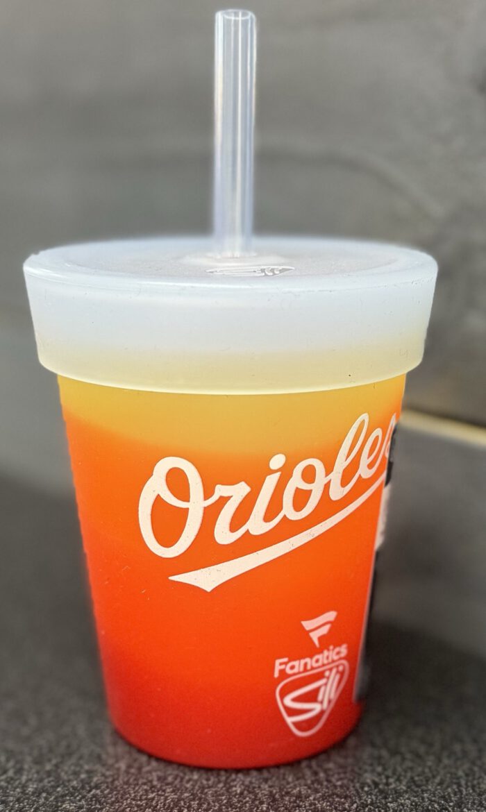 8 oz. Silicone Straw Tumbler. - Image 2